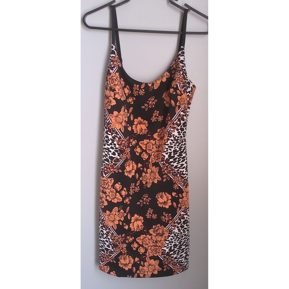 WOMEN'S GUESS BRAND SPAGHETTI STRAP SIZE MEDIUM DRESS SUPER SOFT FULLY LINED
